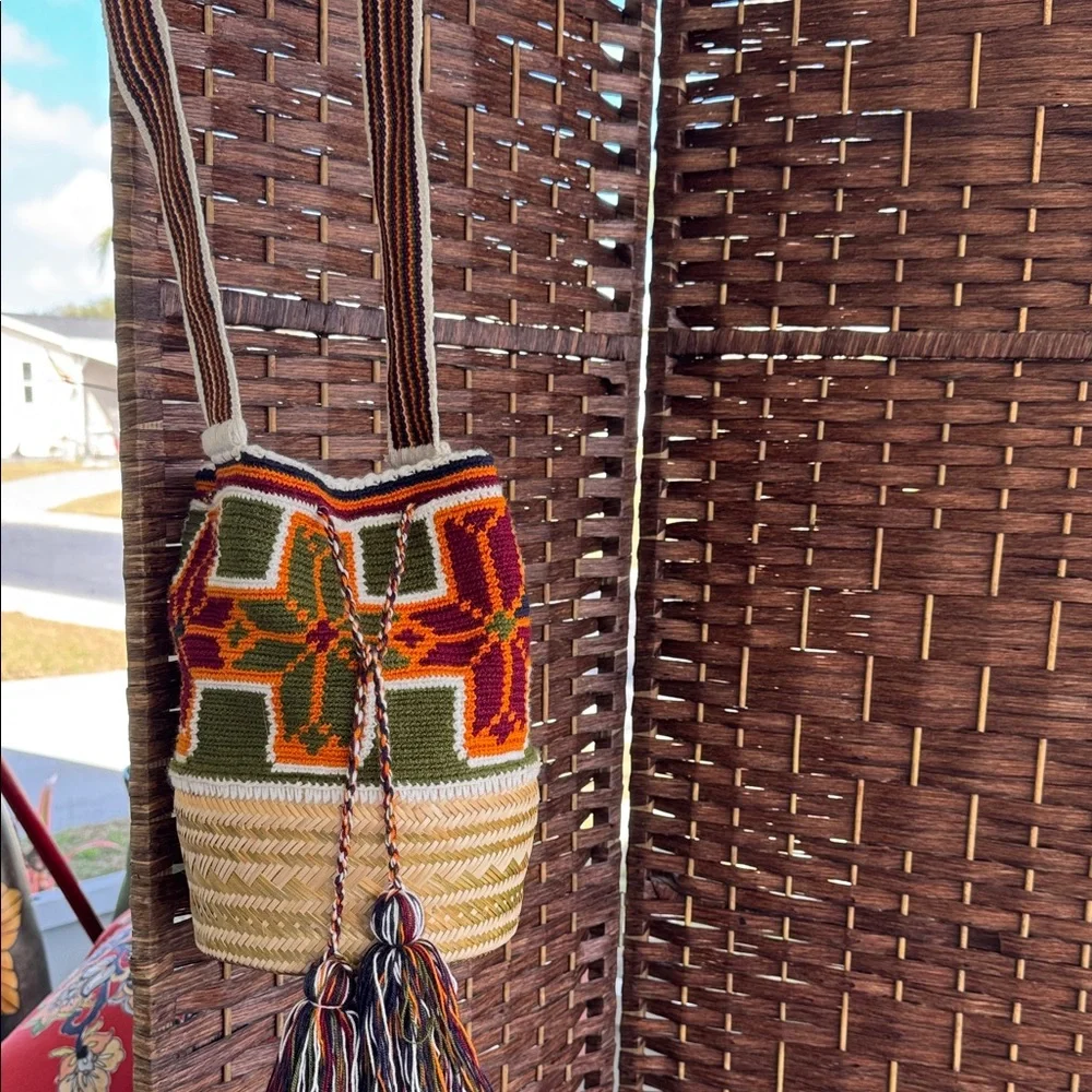 Opalo Handwoven and Iraca Palm Tote –Colombian Artisan Bag - Picture 1 of 12